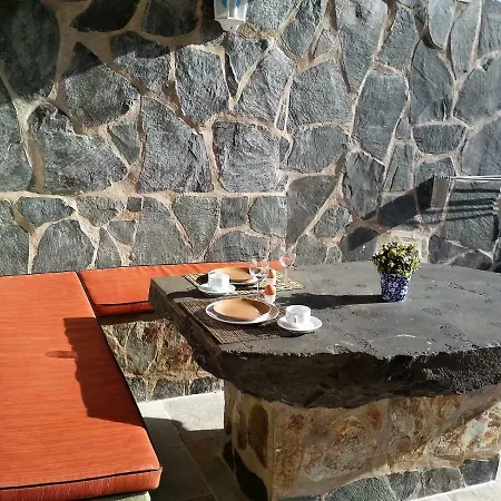 Piedra Playa Blanca (Lanzarote)